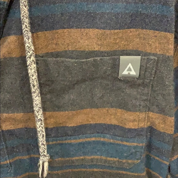 Ascend sweater - Picture 3 of 3